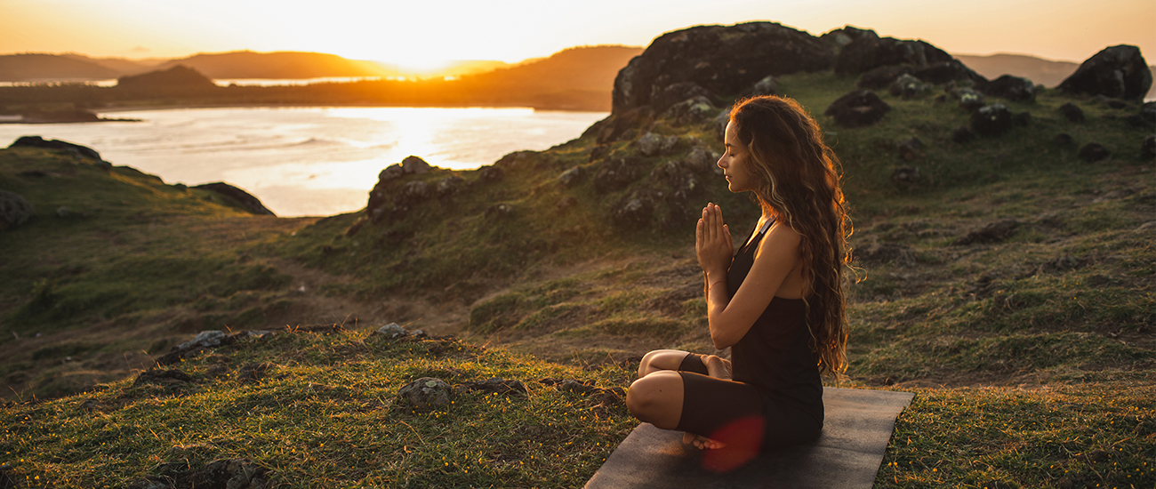 Woman-practices-meditation