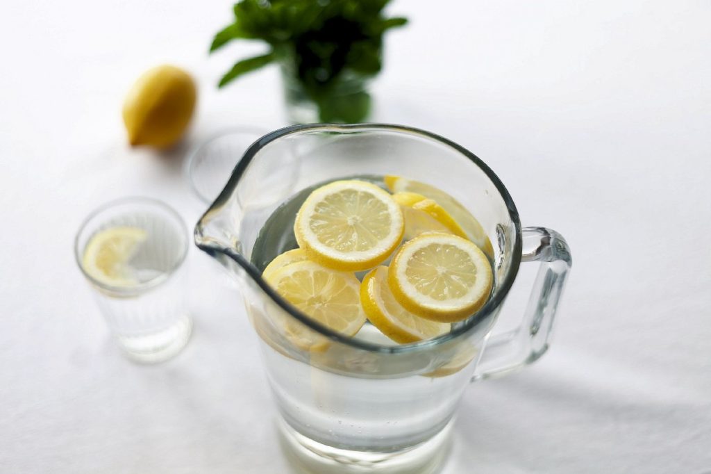 Der menschliche Körper besteht zu ca. 70% - 80% aus Wasser